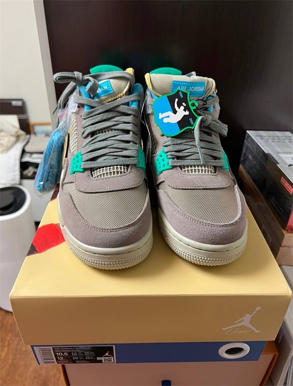 Air Jordan 4 Retro x Union LA 'Taupe Haze' photo review